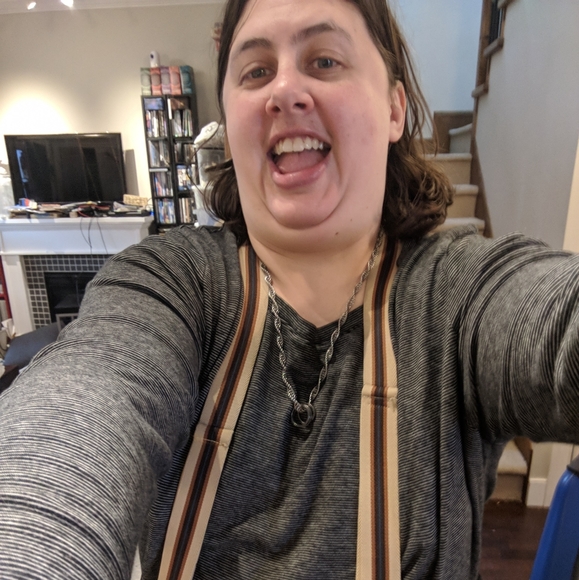 Meet your Posher, Marissa - Picture 1 of 2